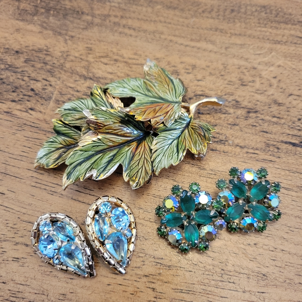 Weiss signed/marked vintage jewlery, lot of 3